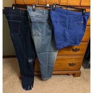 Bundle 2X SHEIN~2 Pairs of Jeans & 1 Pair Shorts!‎  Brand New!! (2J)
